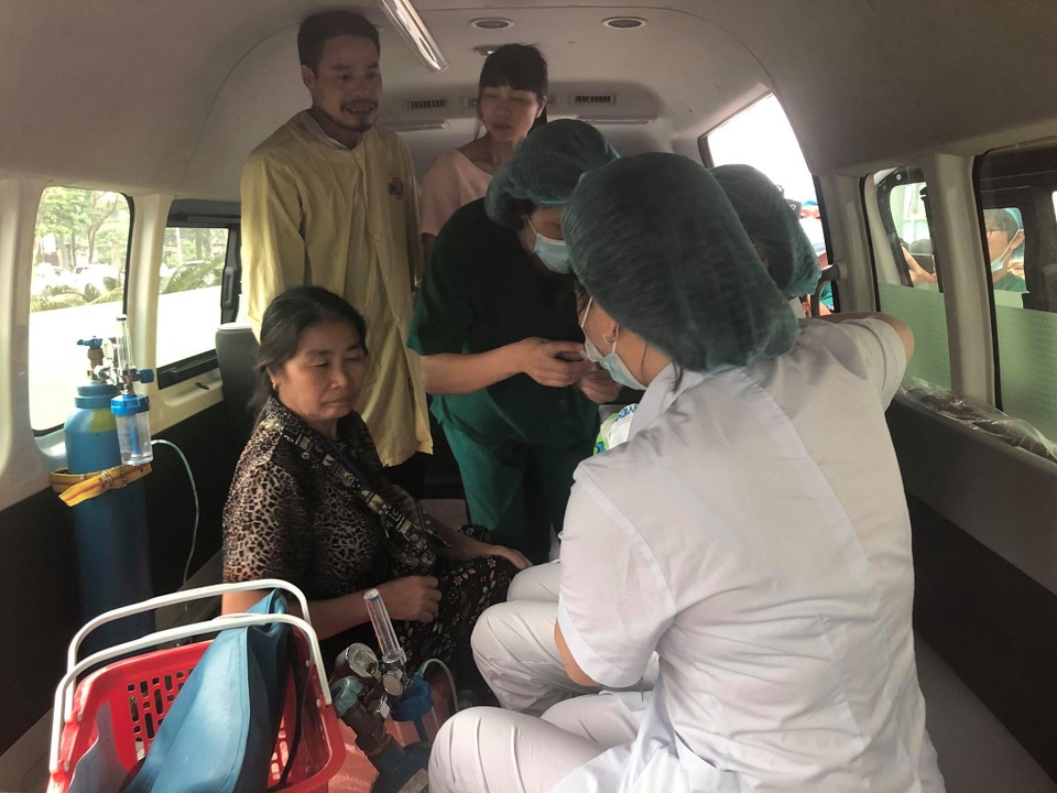 Xúc động giây phút người mẹ ung thư vú giai đoạn cuối sinh con - 2 Xúc động giây phút người mẹ ung thư vú giai đoạn cuối sinh con - 2