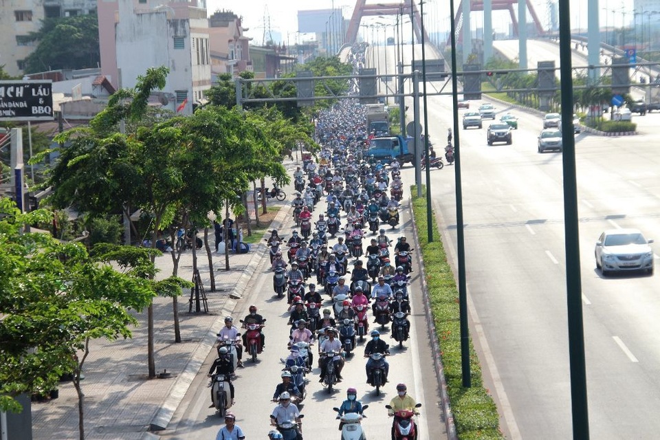 TPHCM: Tăng thời gian xe máy chạy vào làn ô tô trên 2 tuyến đường huyết mạch - 2 TPHCM: Tăng thời gian xe máy chạy vào làn ô tô trên 2 tuyến đường huyết mạch - 2