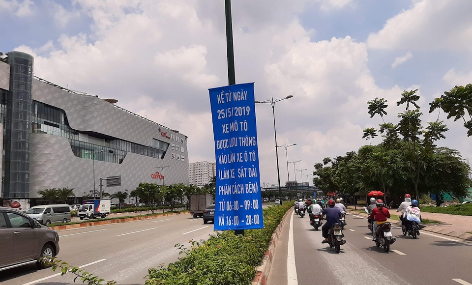 TPHCM: Tăng thời gian xe máy chạy vào làn ô tô trên 2 tuyến đường huyết mạch - 1 TPHCM: Tăng thời gian xe máy chạy vào làn ô tô trên 2 tuyến đường huyết mạch - 1