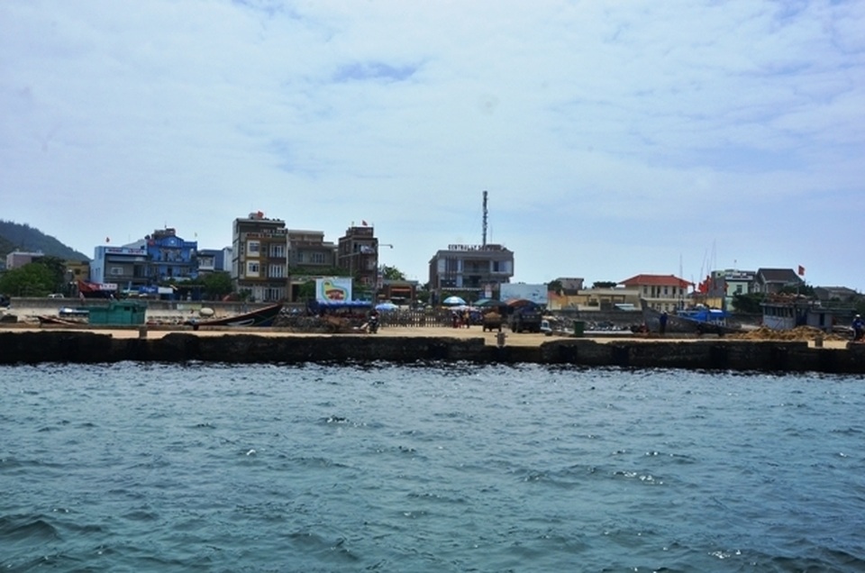 Người dân Lý Sơn ồ ạt bán đất ven biển - 1 Người dân Lý Sơn ồ ạt bán đất ven biển - 1