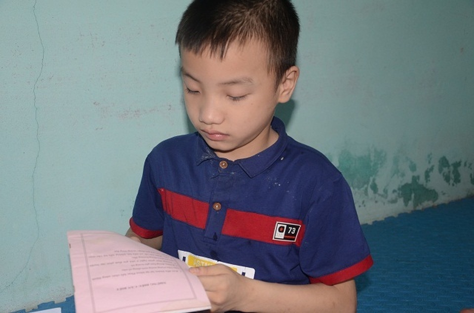 Nghẹn lòng người mẹ trẻ ôm 2 con song sinh bại não trong ngôi nhà trọ - 16 Nghẹn lòng người mẹ trẻ ôm 2 con song sinh bại não trong ngôi nhà trọ - 16