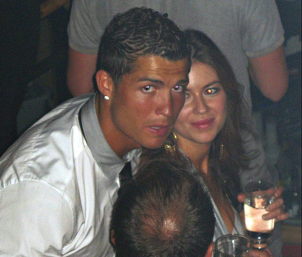 C.Ronaldo hầu toà vì cáo buộc hiếp dâm sau khi… lộ địa chỉ nhà - 2 C.Ronaldo hầu toà vì cáo buộc hiếp dâm sau khi… lộ địa chỉ nhà - 2