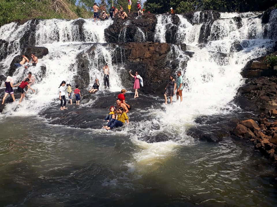 Dự án thủy điện tái khởi động, người dân cầu cứu “giữ lại thác nước”! - 2 Dự án thủy điện tái khởi động, người dân cầu cứu “giữ lại thác nước”! - 2