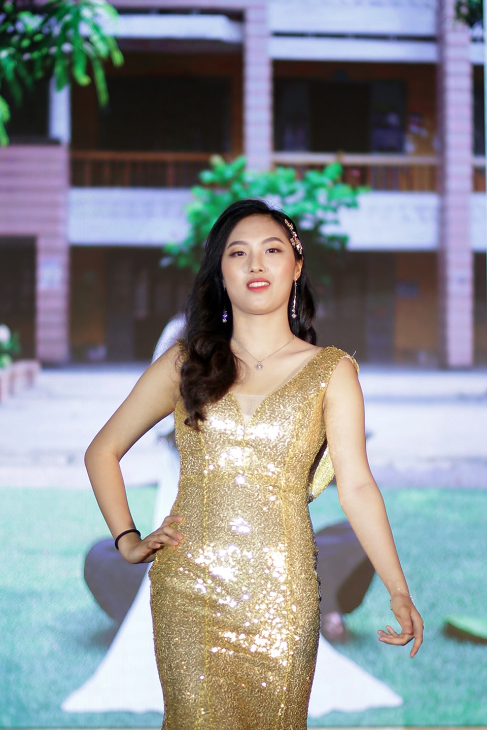 Lộ diện cặp đôi đăng quang Tài sắc Học viện Ngân hàng 2019 - 5 Lộ diện cặp đôi đăng quang Tài sắc Học viện Ngân hàng 2019 - 5