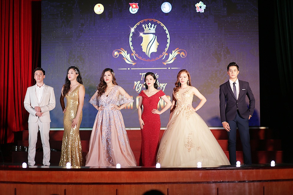 Lộ diện cặp đôi đăng quang Tài sắc Học viện Ngân hàng 2019 - 7 Lộ diện cặp đôi đăng quang Tài sắc Học viện Ngân hàng 2019 - 7