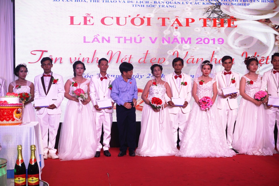 Đám cưới tập thể cho người lao động ở Sóc Trăng - 1 Đám cưới tập thể cho người lao động ở Sóc Trăng - 1