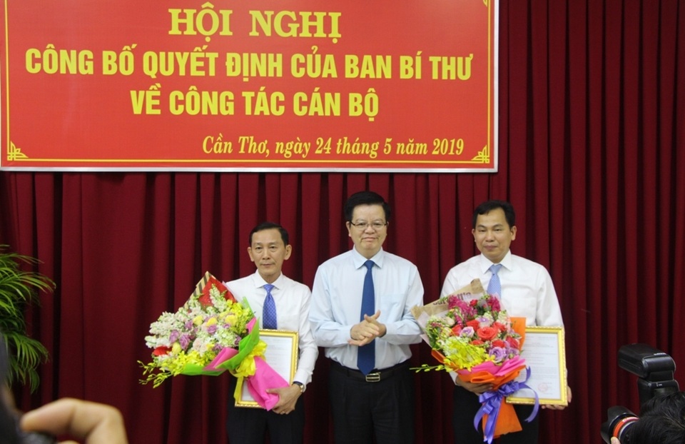 Ban Bí thư công bố quyết định công tác cán bộ TP Cần Thơ - 2 Ban Bí thư công bố quyết định công tác cán bộ TP Cần Thơ - 2
