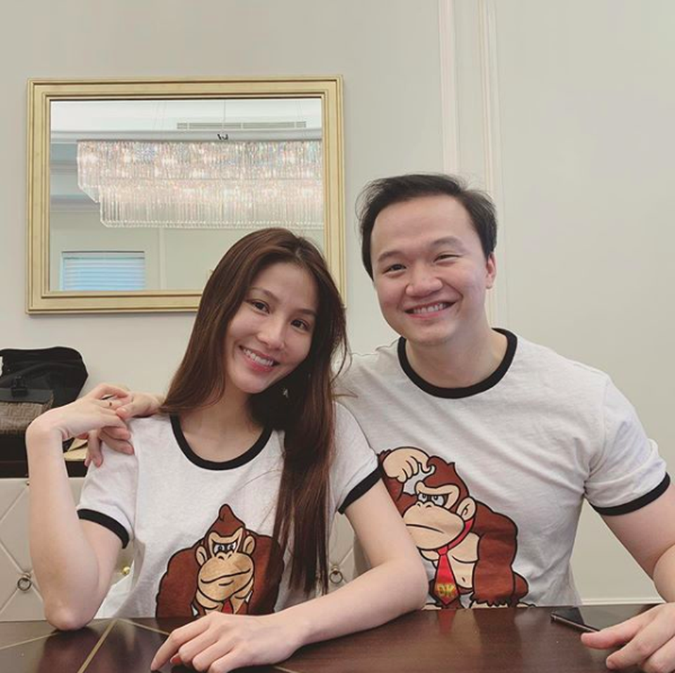 Diễm My 9x lần đầu đăng ảnh bên bạn trai doanh nhân sau loạt biến cố - 1 Diễm My 9x lần đầu đăng ảnh bên bạn trai doanh nhân sau loạt biến cố - 1