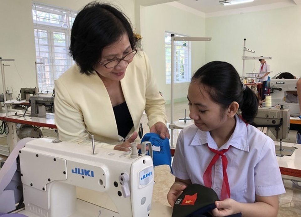 Quảng Ngãi: Các tổ chức, cá nhân hỗ trợ 2,3 tỷ đồng nuôi dạy trẻ khuyết tật - 1 Quảng Ngãi: Các tổ chức, cá nhân hỗ trợ 2,3 tỷ đồng nuôi dạy trẻ khuyết tật - 1