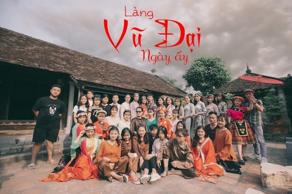 Học sinh xứ Thanh hóa thân thành nhân vật văn học trong bộ ảnh kỷ yếu cuối cấp - 2 Học sinh xứ Thanh hóa thân thành nhân vật văn học trong bộ ảnh kỷ yếu cuối cấp - 2