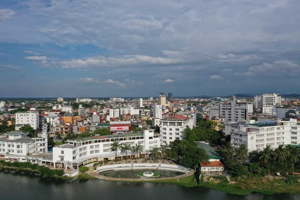 Từ cổ đông sáng lập, Bitexco đang bị hất cẳng ra khỏi Hương Giang Tourist? - 1 Từ cổ đông sáng lập, Bitexco đang bị hất cẳng ra khỏi Hương Giang Tourist? - 1