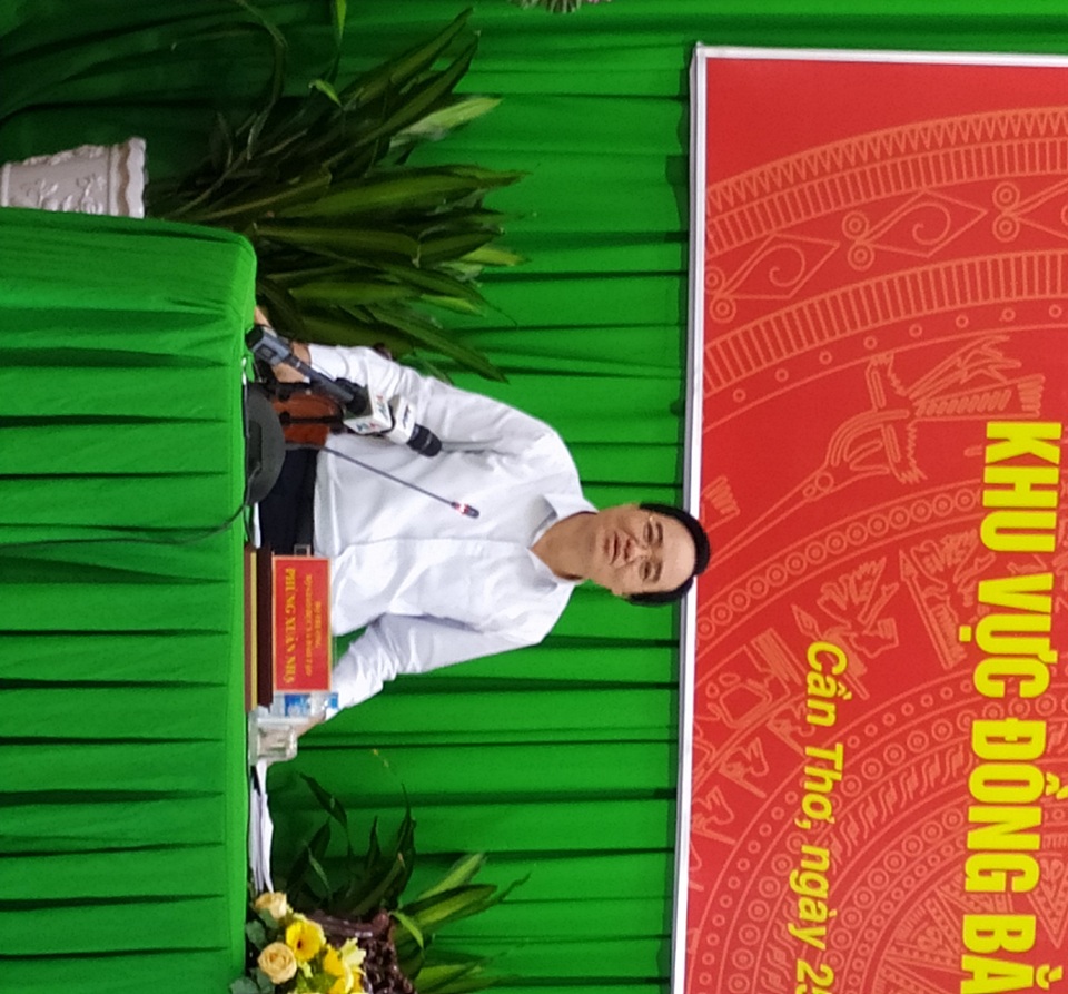Bộ trưởng Phùng Xuân Nhạ: Mục tiêu là “lấp trũng” cho giáo dục ĐBSCL - 2 Bộ trưởng Phùng Xuân Nhạ: Mục tiêu là “lấp trũng” cho giáo dục ĐBSCL - 2
