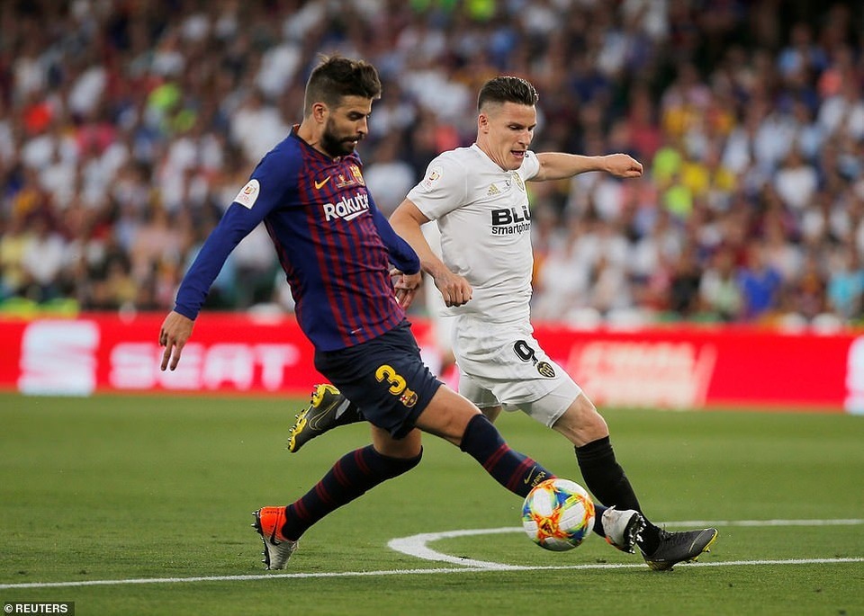 Messi bất lực trong ngày Barcelona gục ngã trước Valencia - 21 Messi bất lực trong ngày Barcelona gục ngã trước Valencia - 21