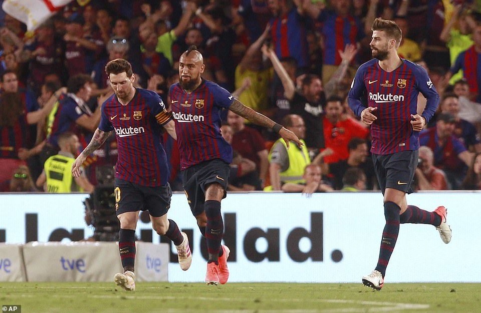 Messi bất lực trong ngày Barcelona gục ngã trước Valencia - 16 Messi bất lực trong ngày Barcelona gục ngã trước Valencia - 16