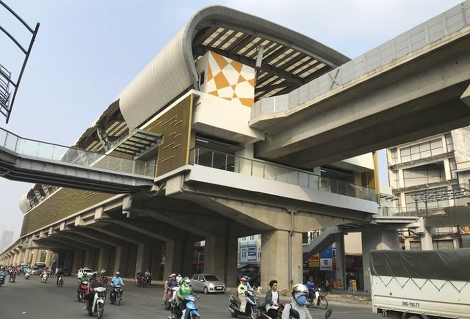 Thiên nga ngất xỉu vì nắng nóng, tài xế say xỉn vờ... câm khi gặp cảnh sát - 6 Thiên nga ngất xỉu vì nắng nóng, tài xế say xỉn vờ... câm khi gặp cảnh sát - 6