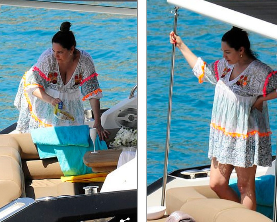 Siêu mẫu Kelly Brook ngày càng đẫy đà - 9 Siêu mẫu Kelly Brook ngày càng đẫy đà - 9