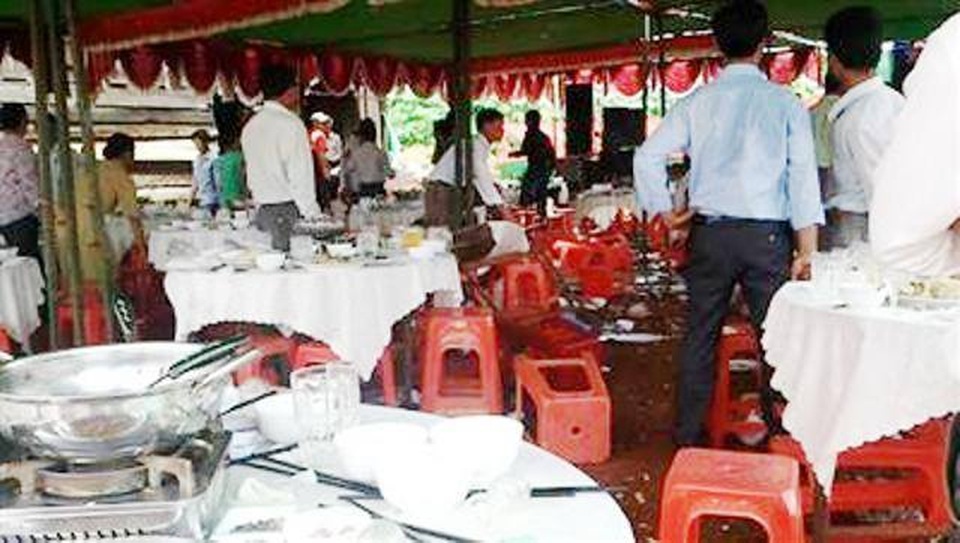 Xô xát tại đám cưới, một công an viên bị đâm tử vong - 1 Xô xát tại đám cưới, một công an viên bị đâm tử vong - 1