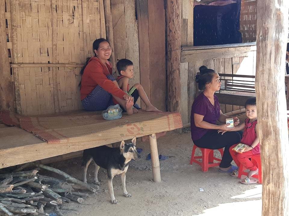 Dân sống trong lều tạm bợ chờ tái định cư - 7 Dân sống trong lều tạm bợ chờ tái định cư - 7