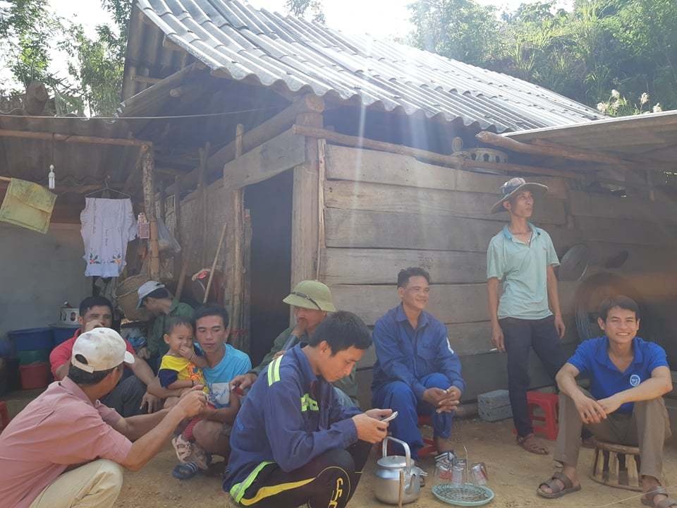 Dân sống trong lều tạm bợ chờ tái định cư - 8 Dân sống trong lều tạm bợ chờ tái định cư - 8