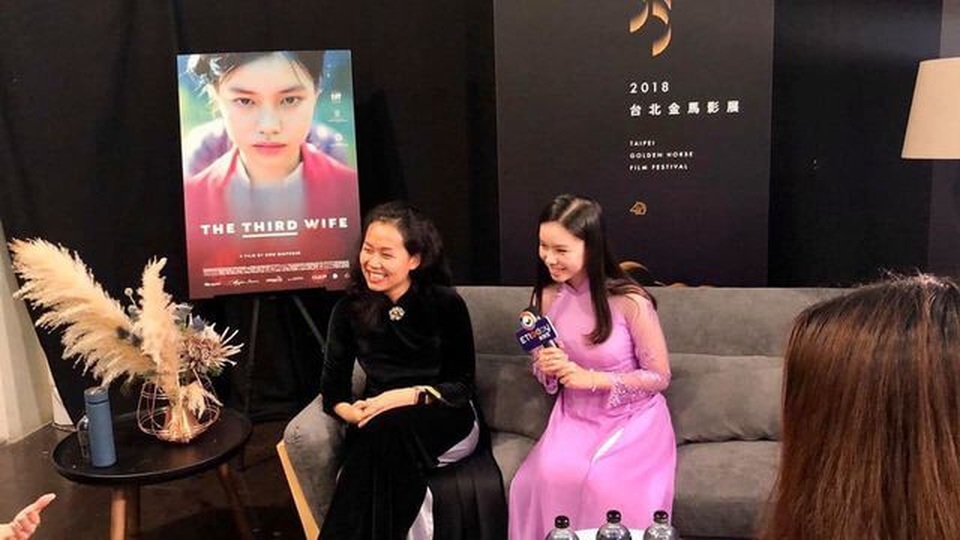 Tâm thư đẫm nước mắt của MC Quyền Linh, mẹ diễn viên Vợ ba giữa tâm bão - 2 Tâm thư đẫm nước mắt của MC Quyền Linh, mẹ diễn viên Vợ ba giữa tâm bão - 2