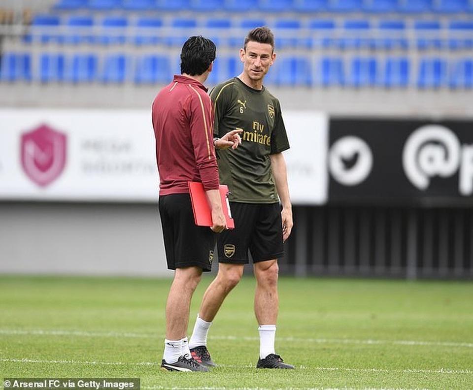 Cầu thủ Arsenal tích cực tập luyện trước trận chung kết Europa League - 7 Cầu thủ Arsenal tích cực tập luyện trước trận chung kết Europa League - 7