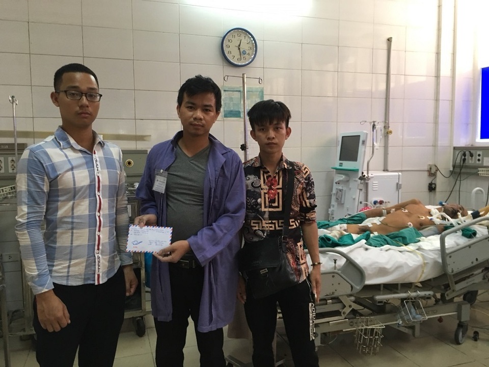 Bạn đọc Dân trí giúp đỡ cậu học trò bị viêm não chờ...thần chết! - 6 Bạn đọc Dân trí giúp đỡ cậu học trò bị viêm não chờ...thần chết! - 6