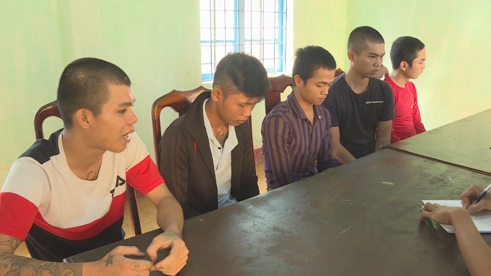Bắt nhóm đối tượng gây nên 16 vụ đột nhập nhà dân, trộm cắp tài sản - 1 Bắt nhóm đối tượng gây nên 16 vụ đột nhập nhà dân, trộm cắp tài sản - 1
