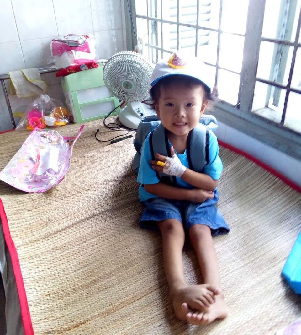 Xót xa bé gái 3 tuổi đã phải chống chọi bệnh ung thư máu - 7 Xót xa bé gái 3 tuổi đã phải chống chọi bệnh ung thư máu - 7