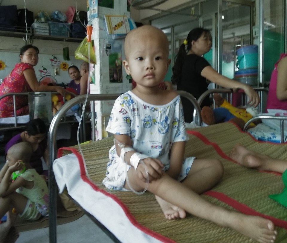 Xót xa bé gái 3 tuổi đã phải chống chọi bệnh ung thư máu - 8 Xót xa bé gái 3 tuổi đã phải chống chọi bệnh ung thư máu - 8