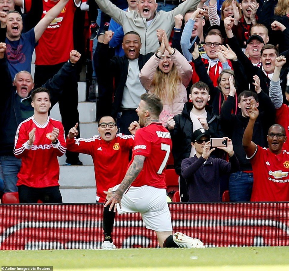 Beckham tỏa sáng, huyền thoại Man Utd thắng huyền thoại Bayern 5-0 - 10 Beckham tỏa sáng, huyền thoại Man Utd thắng huyền thoại Bayern 5-0 - 10