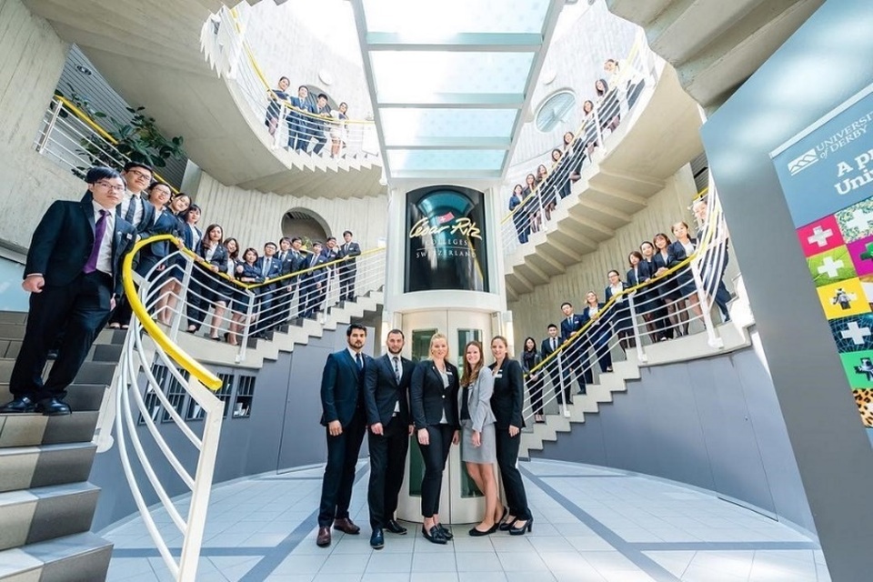 César Ritz College ở đâu trên bảng xếp hạng chỉ số hài lòng của sinh viên ngành Hospitality? - 3