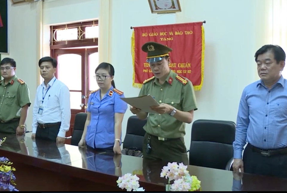 Luật sư: Làm rõ lời khai Giám đốc Sở GD-ĐT nhờ sửa bài thi 1 tỷ đồng/thí sinh - 1 Luật sư: Làm rõ lời khai Giám đốc Sở GD-ĐT nhờ sửa bài thi 1 tỷ đồng/thí sinh - 1