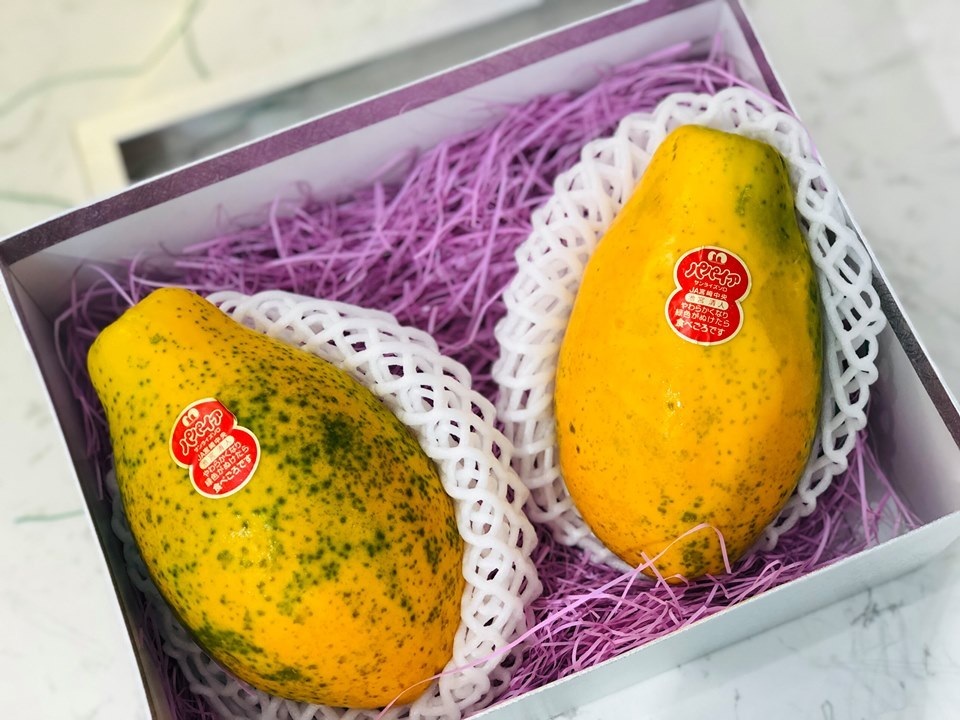 Quả đu đủ nhỏ như hàng thứ phẩm nhưng giá chát 1 triệu đồng/kg - 1 Quả đu đủ nhỏ như hàng thứ phẩm nhưng giá chát 1 triệu đồng/kg - 1