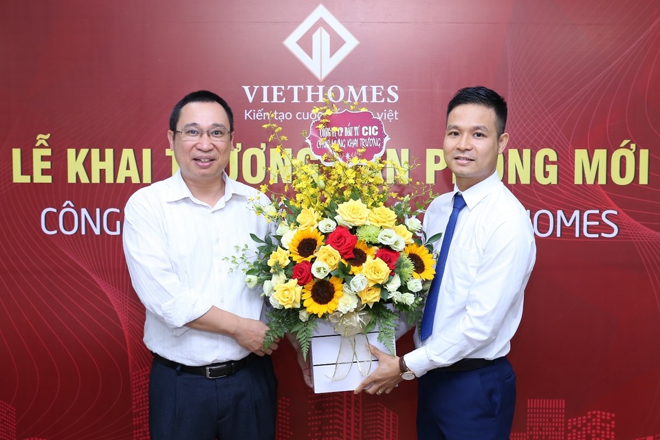 Địa Ốc Viethomes tưng bừng Lễ khai trương Văn phòng mới - 1 Địa Ốc Viethomes tưng bừng Lễ khai trương Văn phòng mới - 1