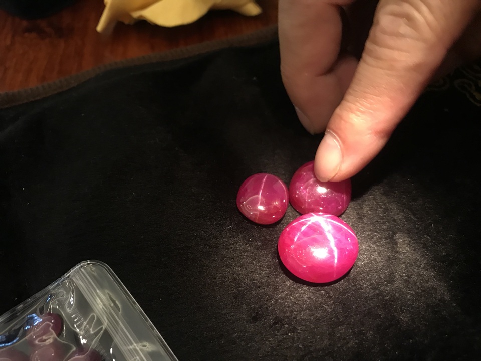 Trả 21 tỷ đồng bộ đá Ruby sao siêu hiếm đại gia vẫn lắc đầu - 3 Trả 21 tỷ đồng bộ đá Ruby sao siêu hiếm đại gia vẫn lắc đầu - 3