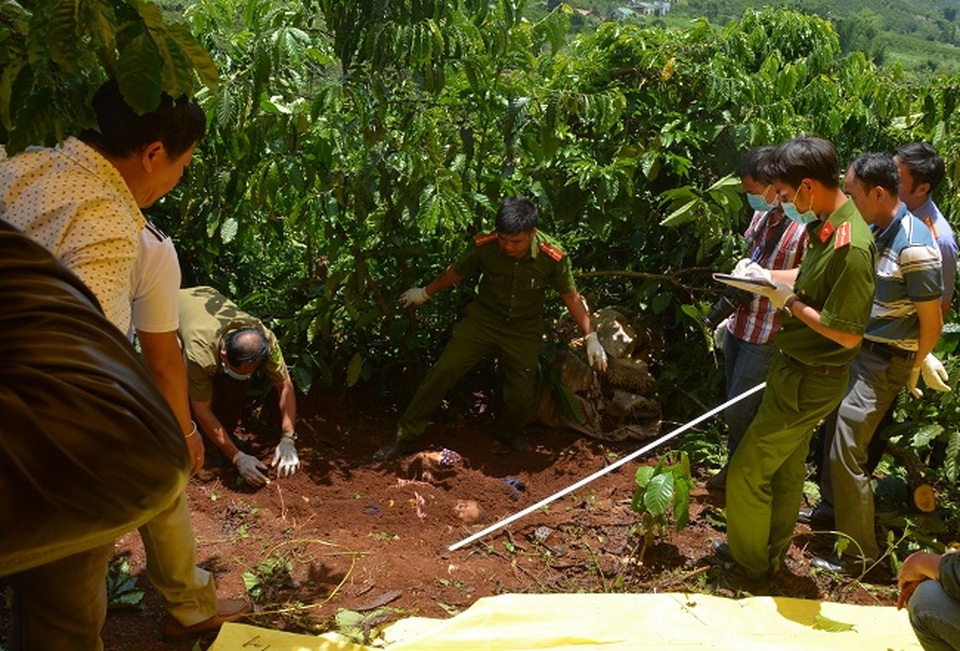 Tiết lộ sốc về nữ nghi phạm sát hại 3 bà cháu ở Lâm Đồng - 4 Tiết lộ sốc về nữ nghi phạm sát hại 3 bà cháu ở Lâm Đồng - 4