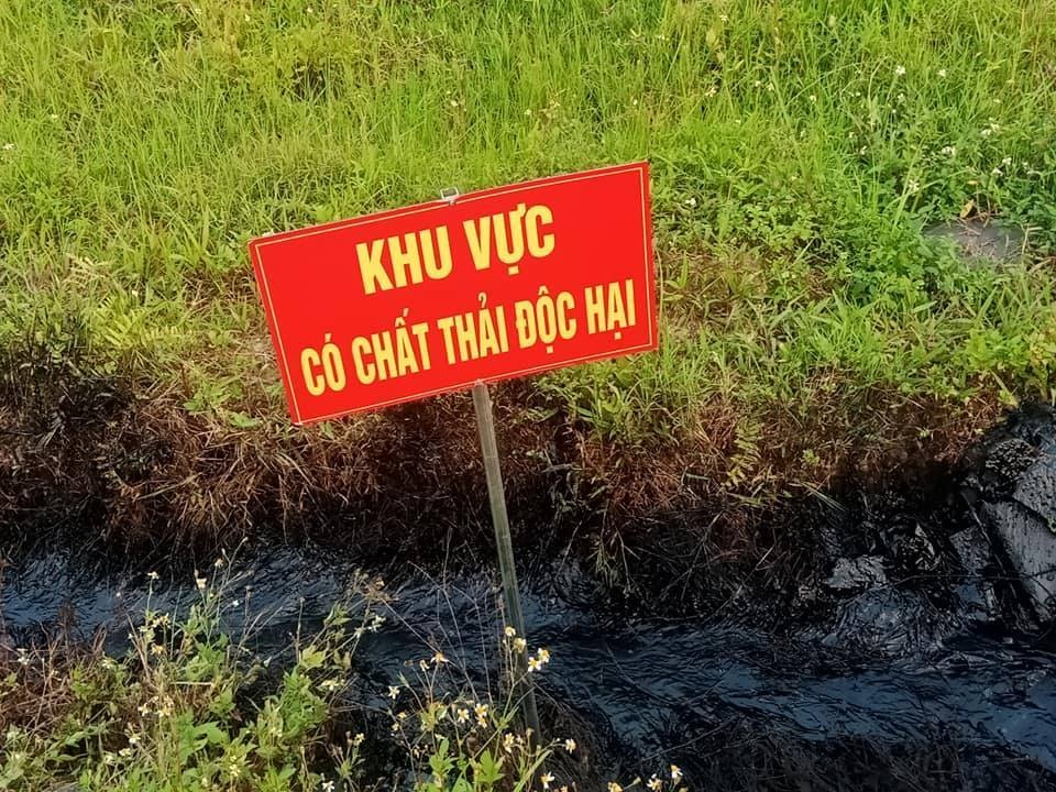 Vụ bỏng nặng khi lội mương: Hơn 6 tỷ đồng khắc phục sự cố chất thải - 3 Vụ bỏng nặng khi lội mương: Hơn 6 tỷ đồng khắc phục sự cố chất thải - 3