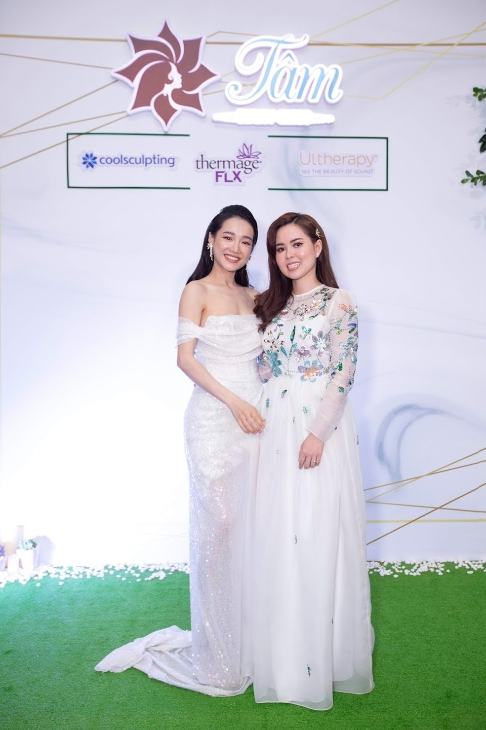 Sau 10 năm hoạt động nghệ thuật, Nhã Phương chính thức chuyển hướng sang kinh doanh - 1 Sau 10 năm hoạt động nghệ thuật, Nhã Phương chính thức chuyển hướng sang kinh doanh - 1
