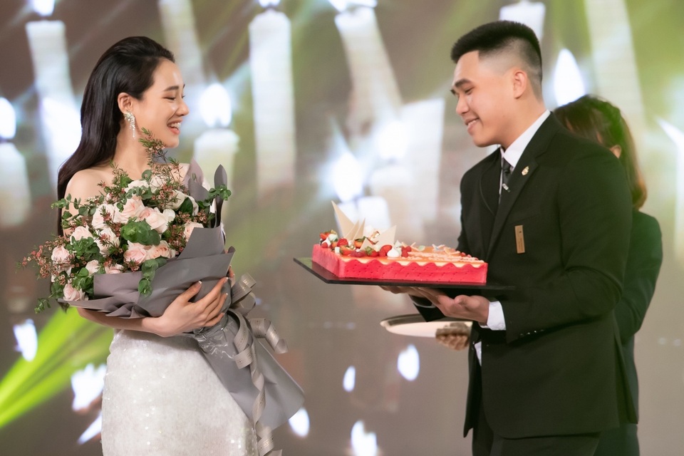 Sau 10 năm hoạt động nghệ thuật, Nhã Phương chính thức chuyển hướng sang kinh doanh - 8 Sau 10 năm hoạt động nghệ thuật, Nhã Phương chính thức chuyển hướng sang kinh doanh - 8