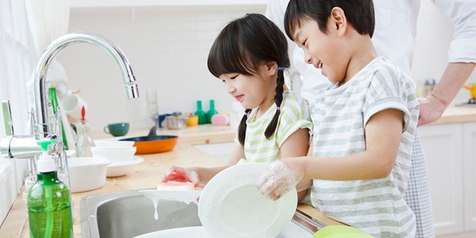 Bố mẹ đang tước đi kỹ năng sống độc lập của con vì những điều này - 1 Bố mẹ đang tước đi kỹ năng sống độc lập của con vì những điều này - 1