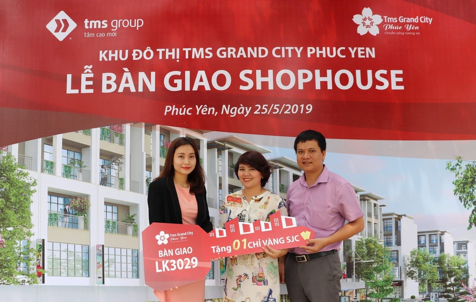Khách hàng dự án TMS Grand City Phuc Yen hào hứng nhận bàn giao nhà - 1 Khách hàng dự án TMS Grand City Phuc Yen hào hứng nhận bàn giao nhà - 1