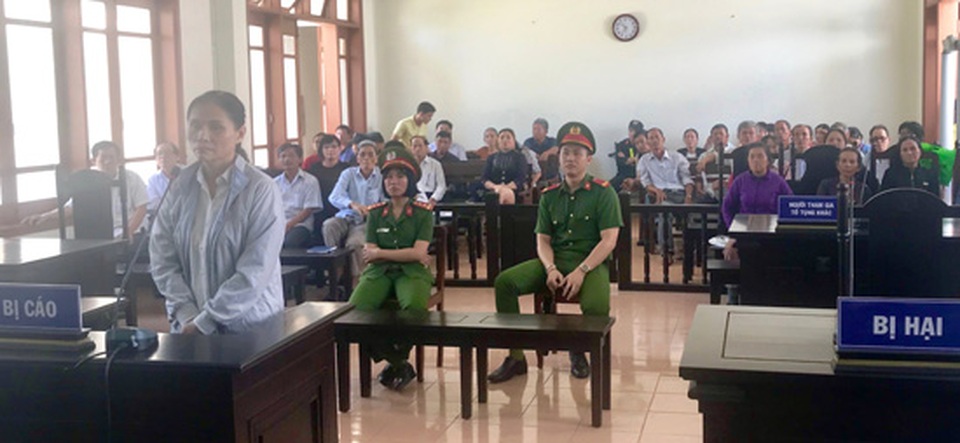 Lừa xin việc, cán bộ Ban Dân tộc tỉnh chiếm đoạt hàng tỷ đồng - 1 Lừa xin việc, cán bộ Ban Dân tộc tỉnh chiếm đoạt hàng tỷ đồng - 1