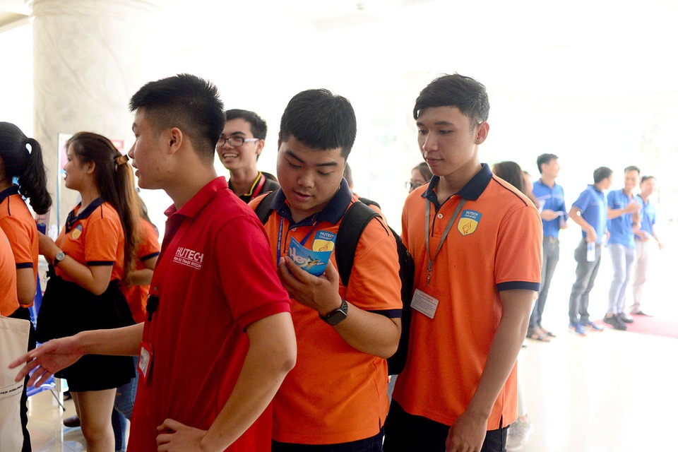 Giải thưởng Nhân tài Đất Việt 2019: Lần đầu tiên giao lưu trực tuyến với các tiến sĩ ở nước ngoài - 10