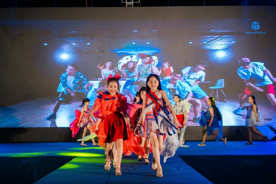 Tưng bừng tiệc âm nhạc ra mắt cơ sở mới tại Hạ Long của UK Academy - 4 Tưng bừng tiệc âm nhạc ra mắt cơ sở mới tại Hạ Long của UK Academy - 4