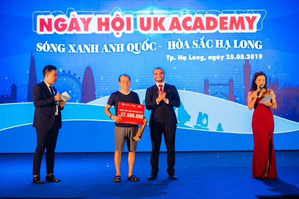 Tưng bừng tiệc âm nhạc ra mắt cơ sở mới tại Hạ Long của UK Academy - 6 Tưng bừng tiệc âm nhạc ra mắt cơ sở mới tại Hạ Long của UK Academy - 6