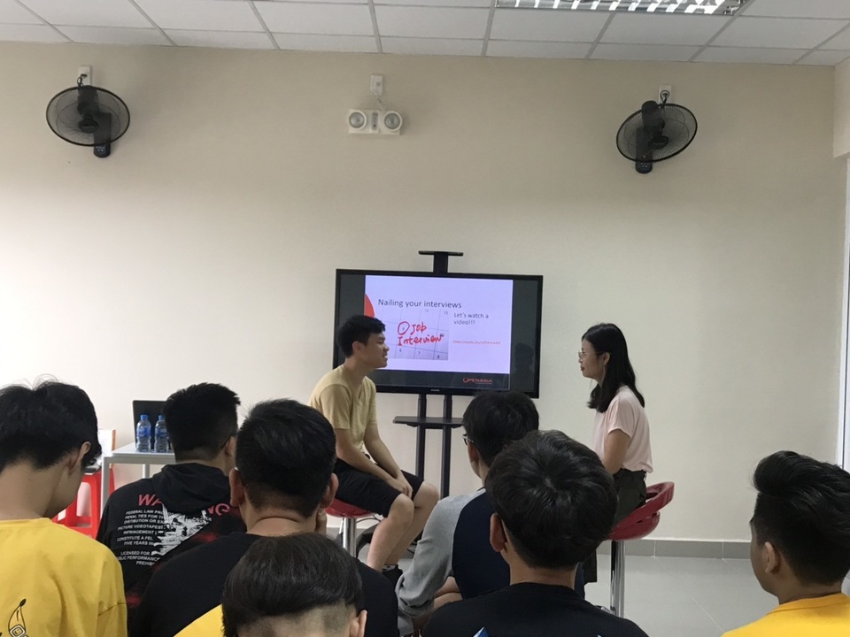 Ngày hội hướng nghiệp: Tôi = Thử thách + Sáng tạo - 1