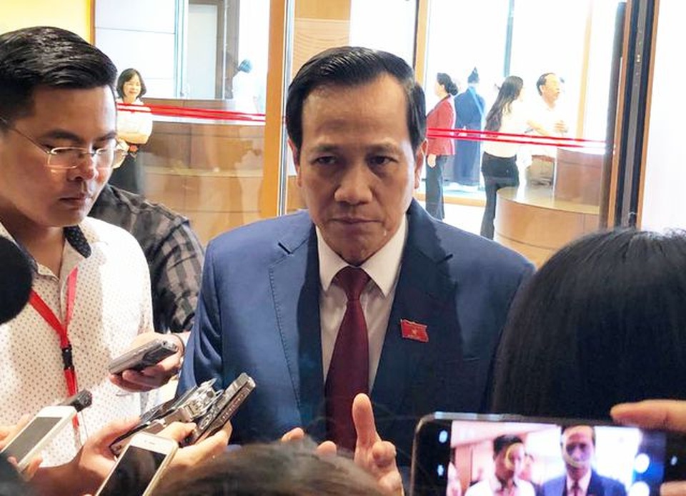 Bộ trưởng Lao động: Không có chuyện tăng tuổi nghỉ hưu để quan chức giữ ghế! - 1 Bộ trưởng Lao động: Không có chuyện tăng tuổi nghỉ hưu để quan chức giữ ghế! - 1