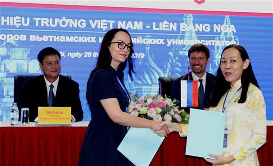 Diễn đàn Hiệu trưởng đại học Việt Nam – Liên Bang Nga: Đẩy mạnh việc công nhận văn bằng của nhau - 2 Diễn đàn Hiệu trưởng đại học Việt Nam – Liên Bang Nga: Đẩy mạnh việc công nhận văn bằng của nhau - 2