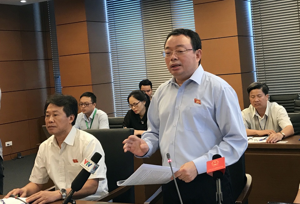 “Trong cơ quan Nhà nước có người chỉ đi đi về về, không làm được việc gì!” - 2 “Trong cơ quan Nhà nước có người chỉ đi đi về về, không làm được việc gì!” - 2