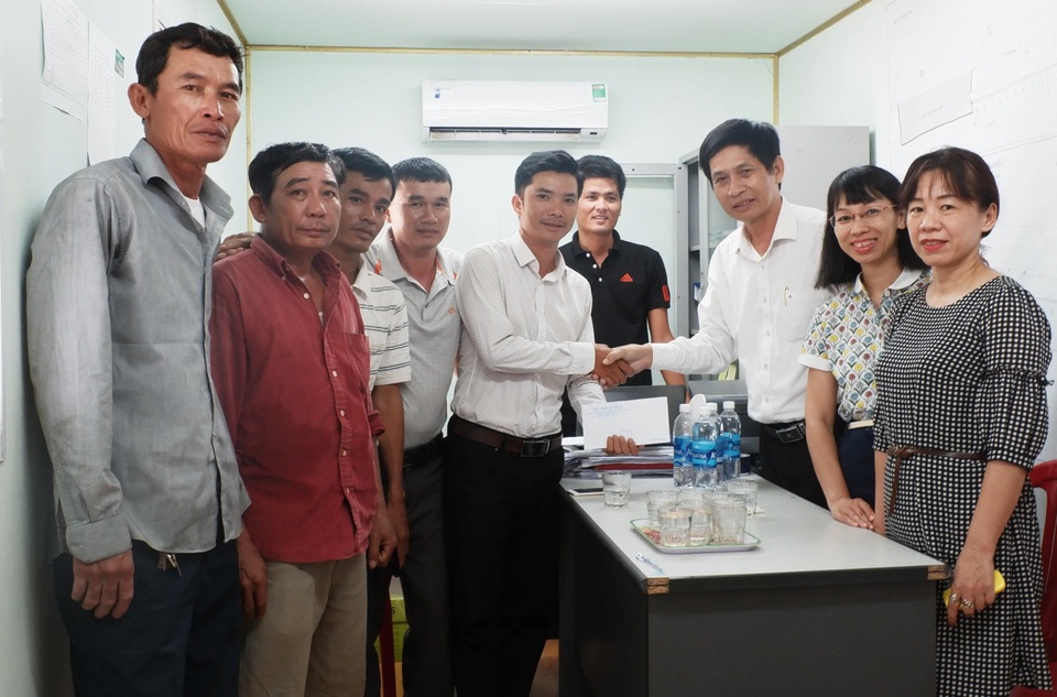 Đà Nẵng thưởng “nóng” đội thi công phát hiện súng thần công cực quý - 1 Đà Nẵng thưởng “nóng” đội thi công phát hiện súng thần công cực quý - 1